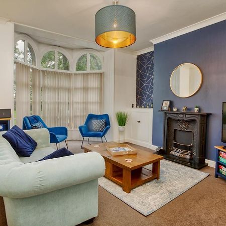 Pass The Keys 2 Bed Flat In Old School House Apartment Lincoln Bagian luar foto